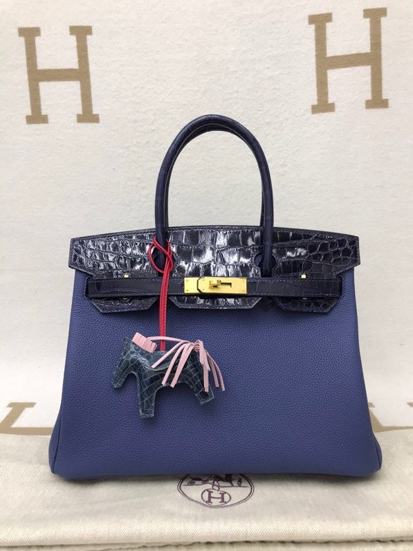  Elegant structured bag carried on shoulder 94