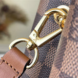  handbag close-up of hardware and finish 11