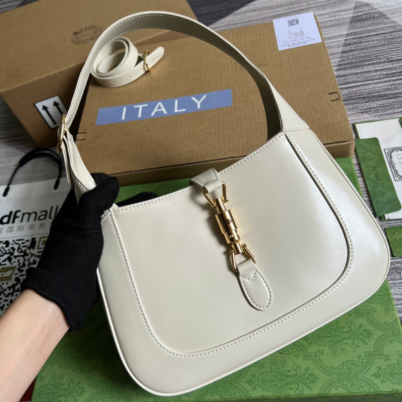 Front view of classic everyday-luxe women's handbag – women's premium purse