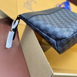  Effortless tote bag front view 7