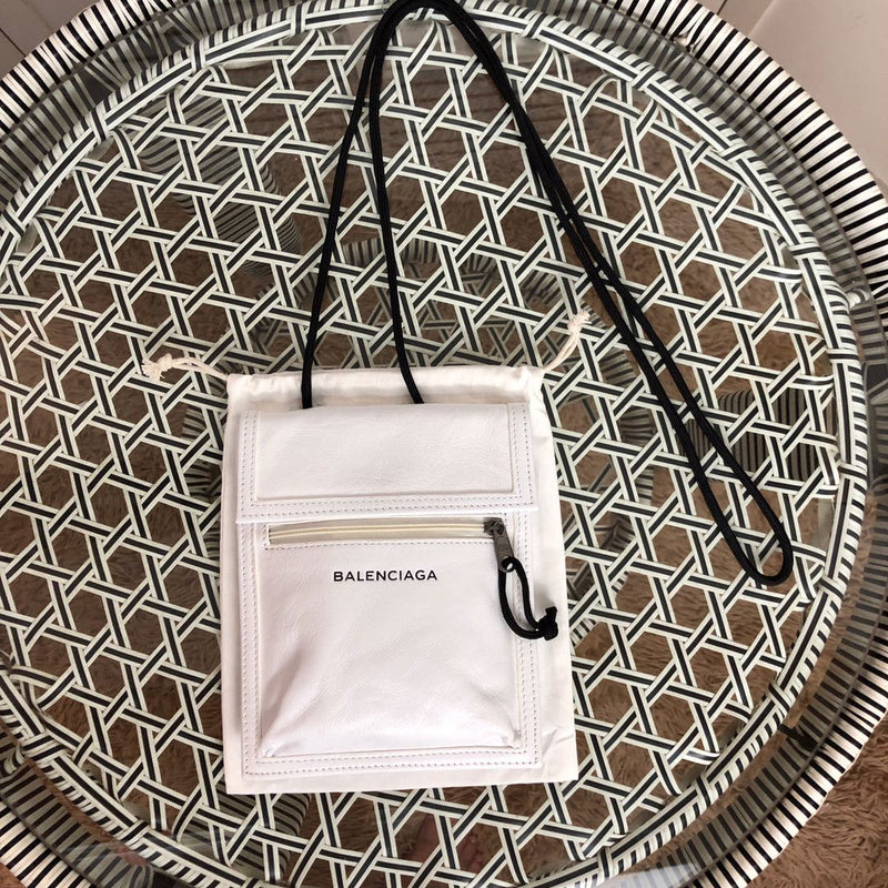 Front view of classic statement women's handbag – women's everyday handbag