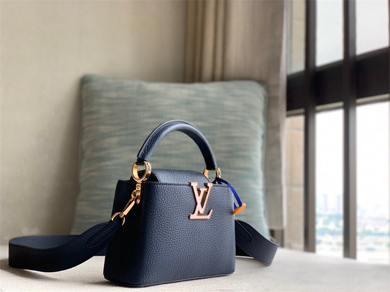  carryall bag interior and compartment view