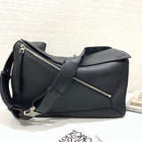 Ziva's Charm handbag – detail view (36.5cm*23cm*15cm)
