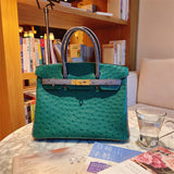  sleek crossbody bag styled with outfit 12