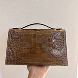  Timeless tote bag front view 7