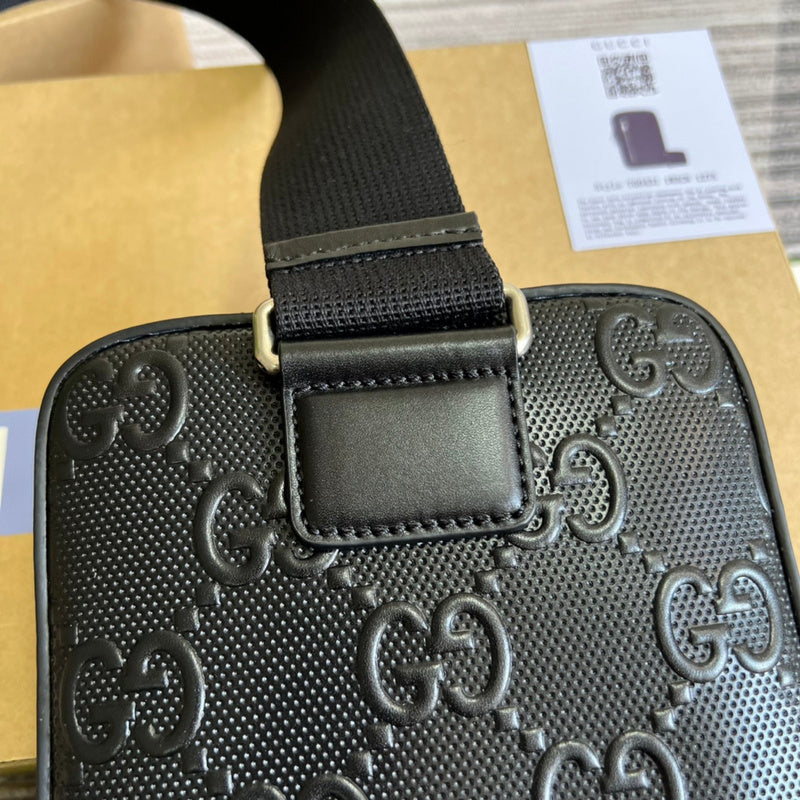 Close-up detail of structured chic women's handbag – women's luxury accessory