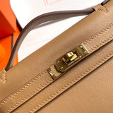  shoulder bag interior and compartment view 63
