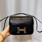  classic shopper bag styled with outfit 12