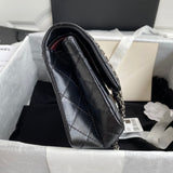  women's handbag, versatile design, view 4