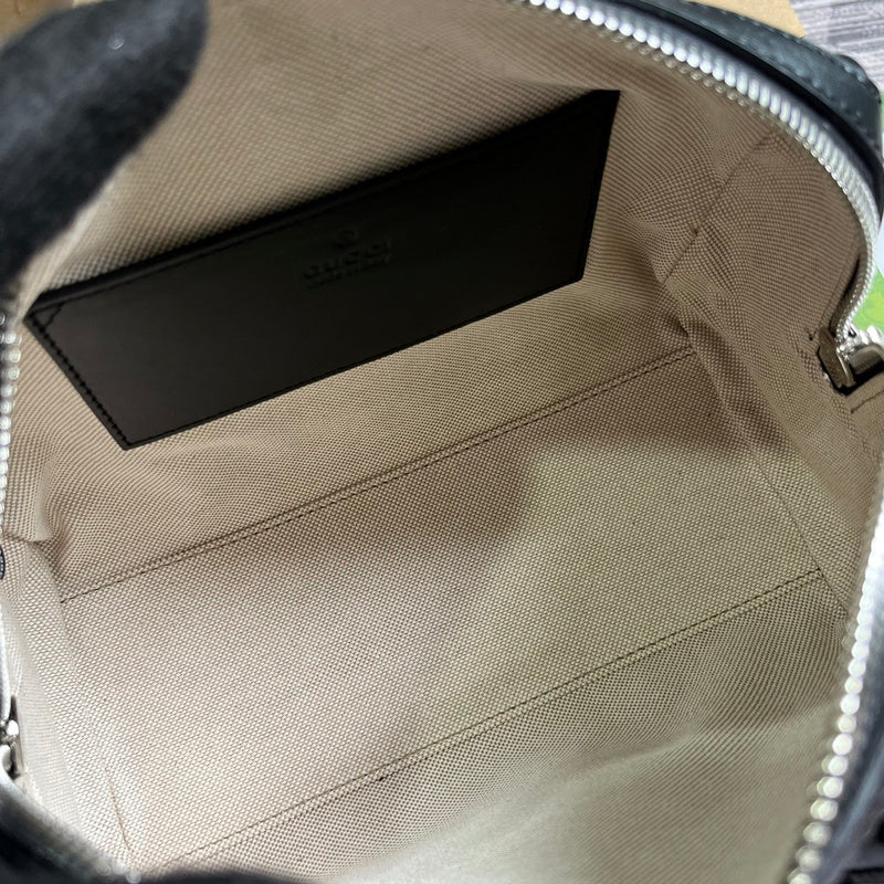 Styled lifestyle shot of statement modern women's handbag – women's everyday handbag