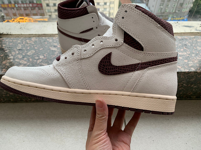 Nike Men's & Women's Designer Street Sneakers — Style 218 front view