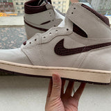 Nike Men's & Women's Designer Street Sneakers — Style 218 front view