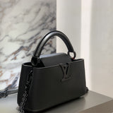  structured bag interior and compartment view