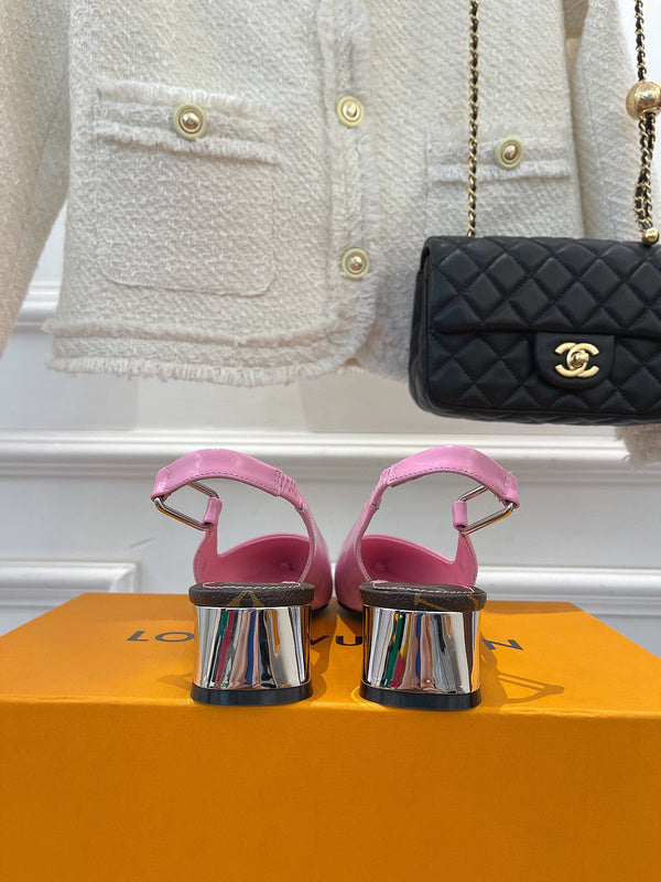 Louis Vuitton shoes Style 427 - true-to-life color detail