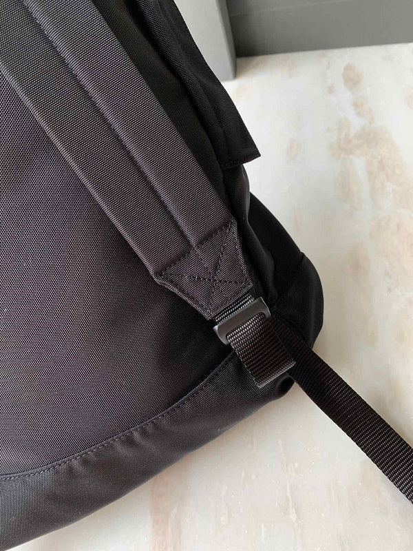 Elegant Premium PU Leather Handbag - Refined Silhouette | Women's Luxury Handbag #147 - hardware and detail close-up (image 5) of designer-inspired handbag