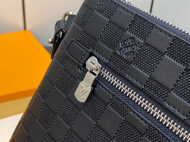  satchel interior and compartment view 9