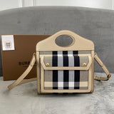 Ziva's Charm handbag – front view (one versatile size)