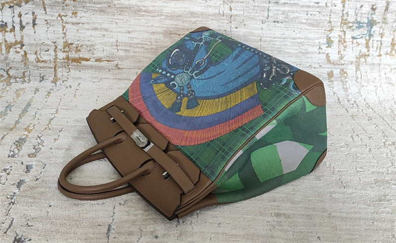  Sophisticated everyday bag front view 19