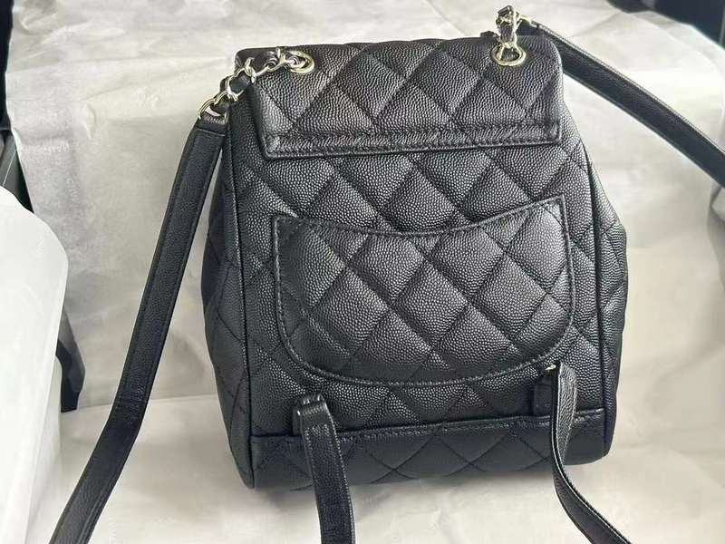 Zivas Charm Refined Everyday Style Luxury Handbag (Timeless Wardrobe Addition) – Full Silhouette