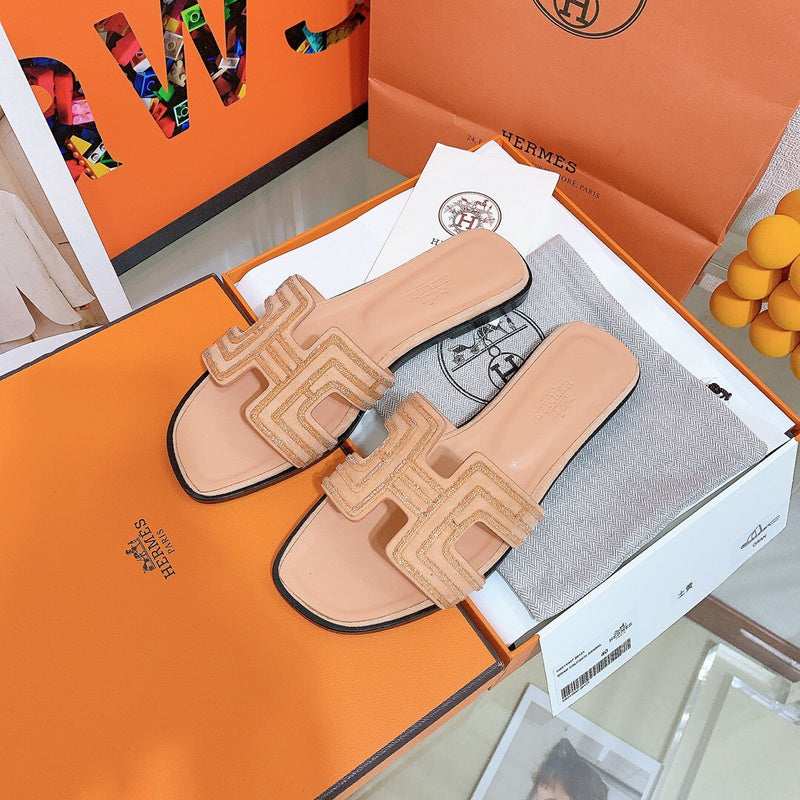 Hermès Nude Ankle Boots - Toe Detail View