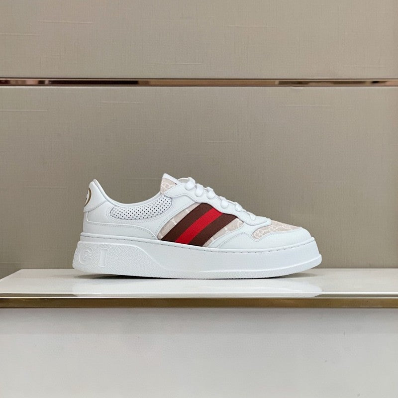 Gucci classic monochrome luxury sneakers view 9 heritage-inspired look