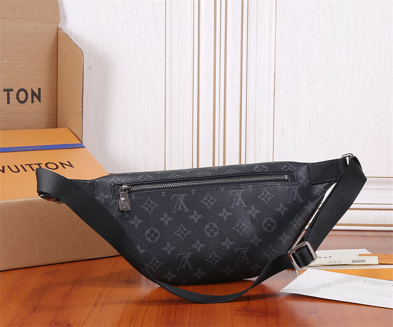  Streamlined carryall bag front view 13