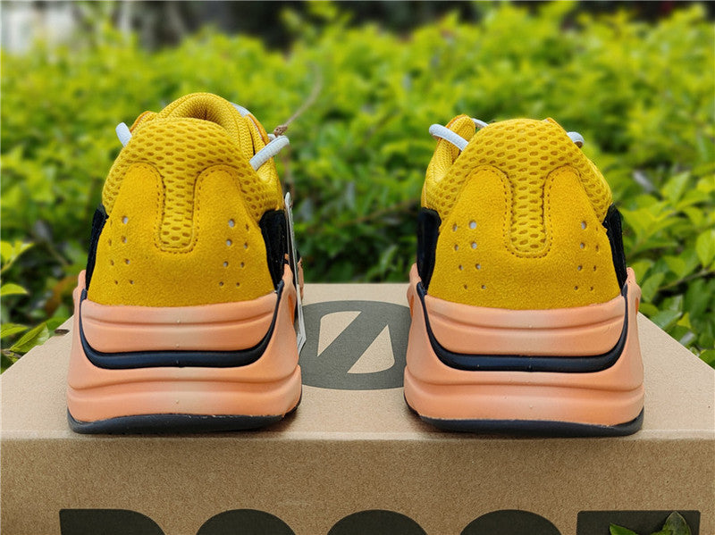 Nike Men's & Women's Luxury Lifestyle Trainers — Style 051 angle view