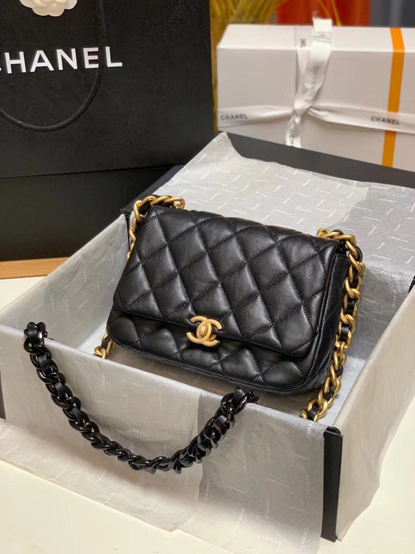  women's handbag, mid design, view 3