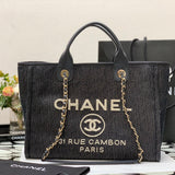  women's handbag, spacious design, view 1