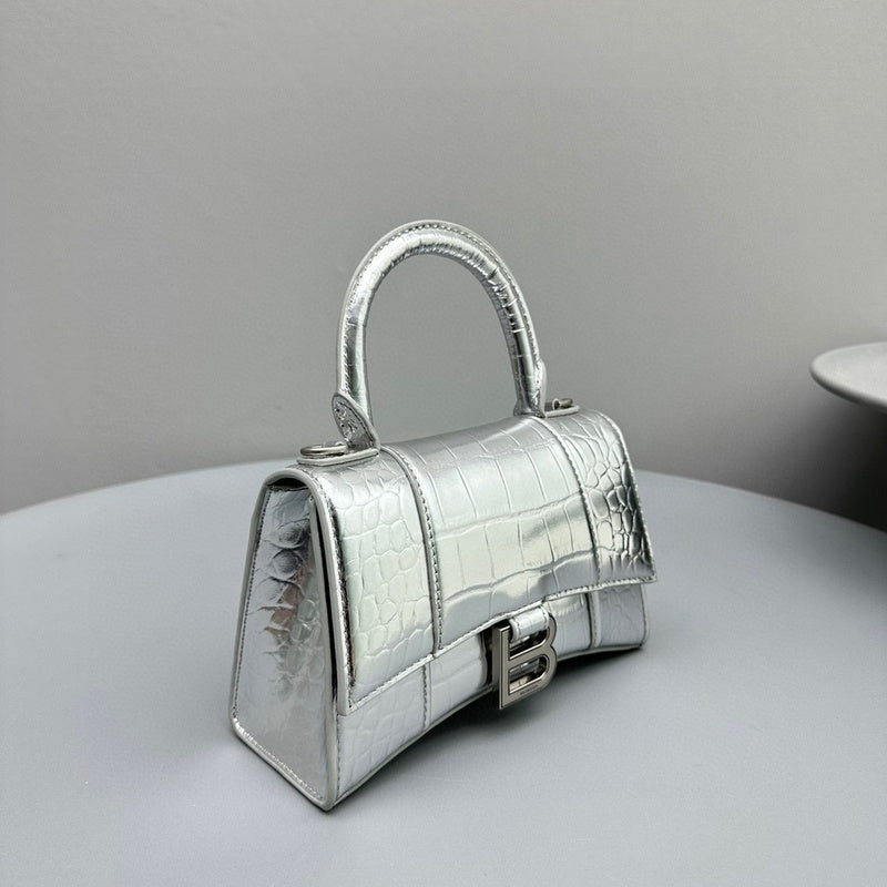 Zivas Charm Modern Edge Fashion Handbag (Polished Everyday Piece) – Lifestyle Shot
