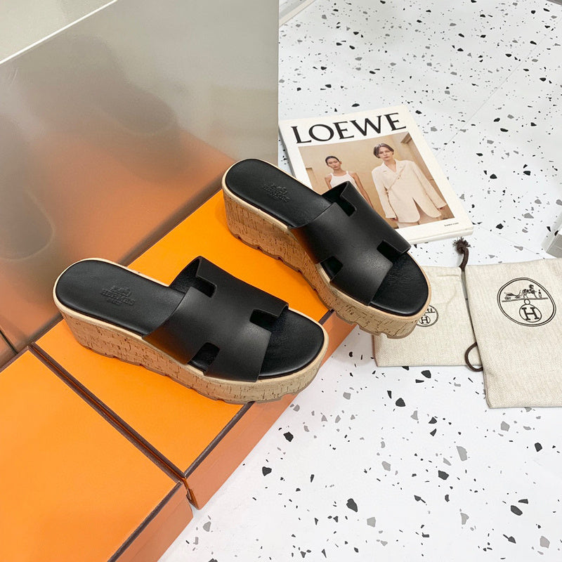 Hermes sandals Style 160 - sole and craftsmanship detail