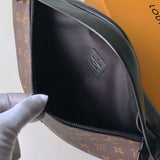 Handle and strap detail of polished sleek women's handbag – women's statement bag