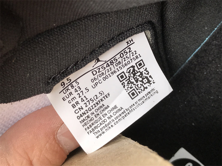 Nike clean off-white luxury sneakers view 18 padded collar comfort