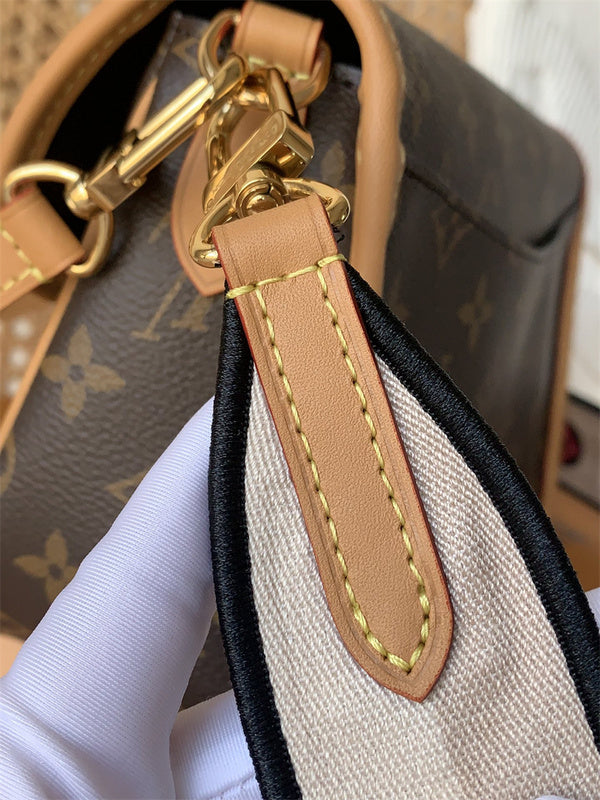  Graceful shoulder bag front view 25
