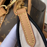  Graceful shoulder bag front view 25