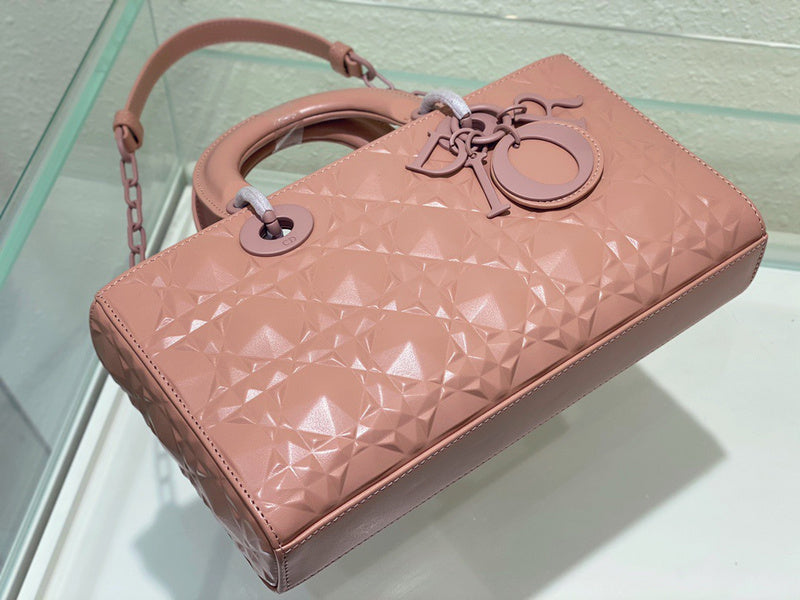 Styled lifestyle shot of polished modern women's handbag – women's premium purse