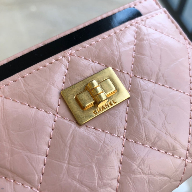 Zivas Charm Modern Edge Everyday Handbag (Thoughtfully Structured Design) – Lifestyle Shot