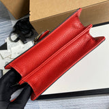 Handle and strap detail of everyday-luxe chic women's handbag – women's everyday handbag