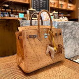  Tailored shopper bag front view 7