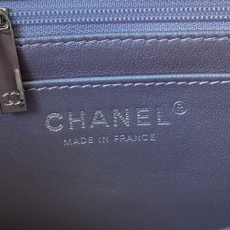  women's handbag, mid design, view 3