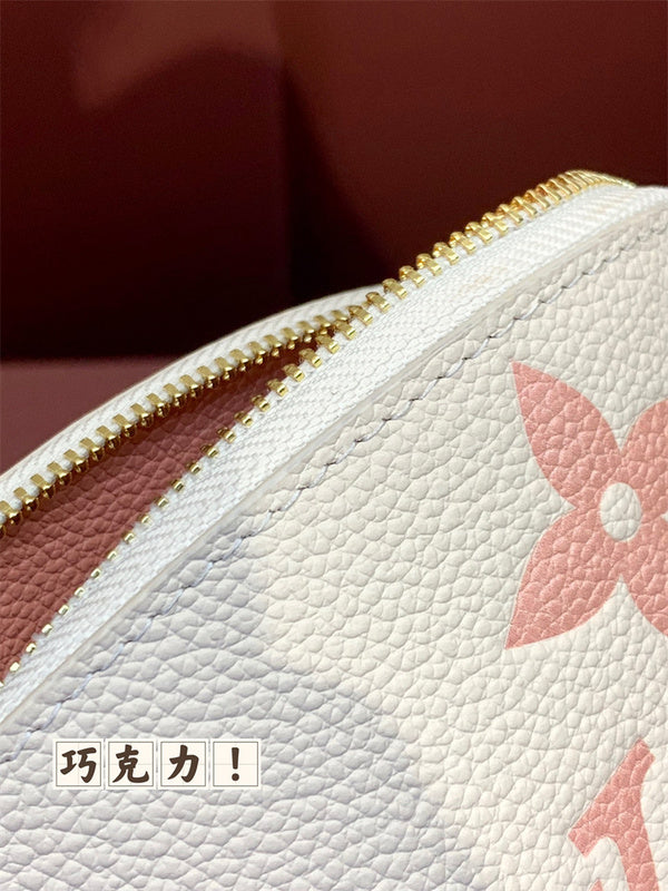  satchel interior and compartment view 9