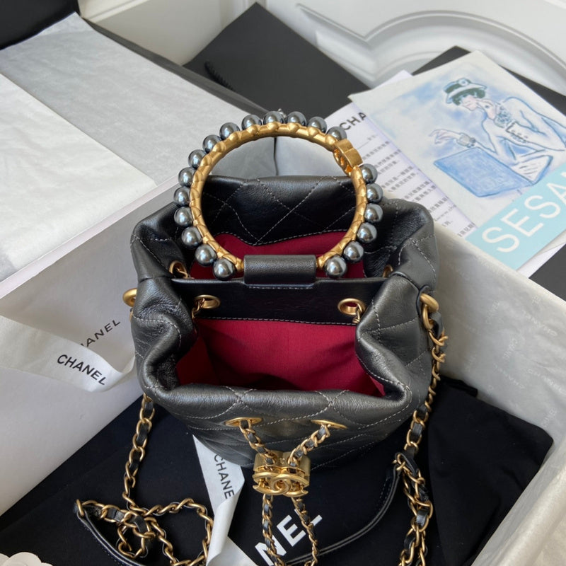  women's handbag, mid design, view 2
