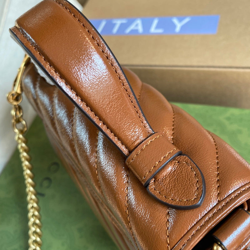 Handle and strap detail of everyday-luxe structured women's handbag – women's everyday handbag