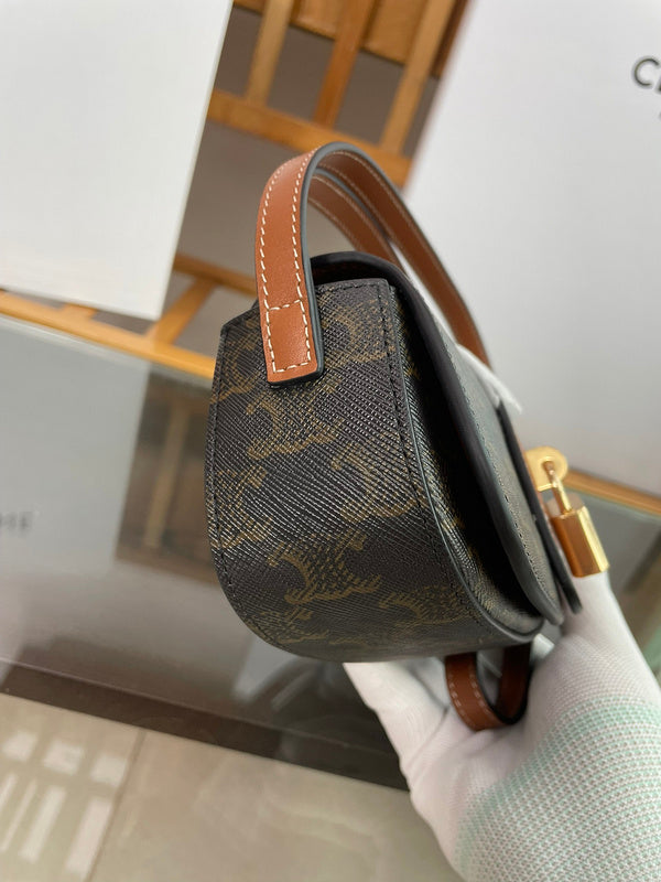 Side profile of sleek everyday-luxe women's handbag – women's premium purse