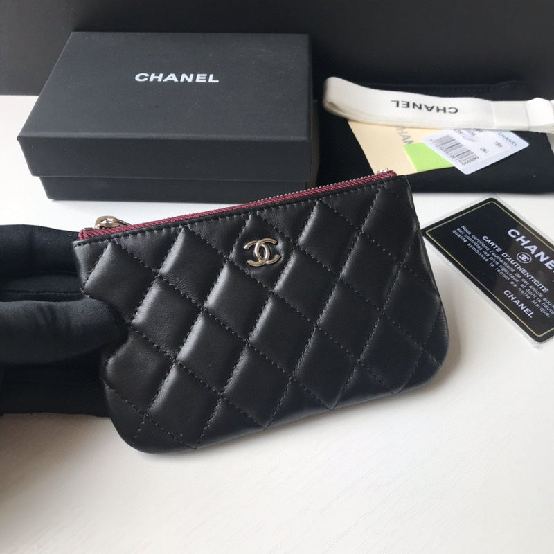 Zivas Charm Modern Edge Everyday Handbag (Contemporary Shape Language) – Front View