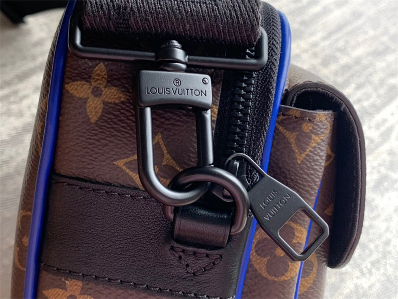  modern everyday bag detail view showing craftsmanship 14