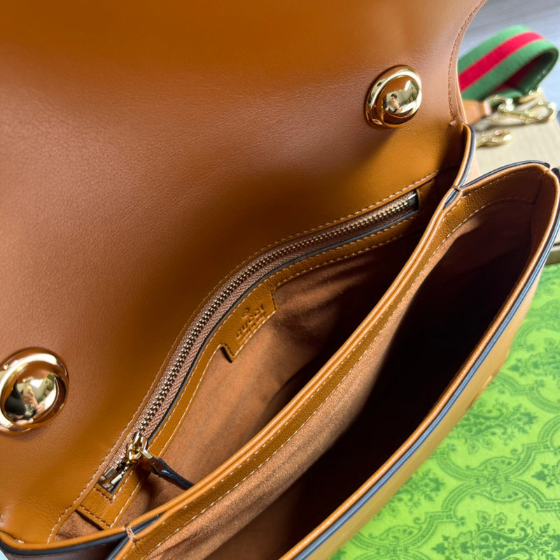 Side profile of signature everyday-luxe women's handbag – women's designer-style accessory