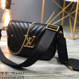 Front view of premium chic women's handbag – women's luxury accessory