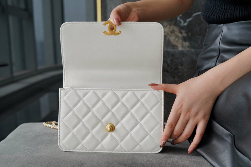  mid purse view 10