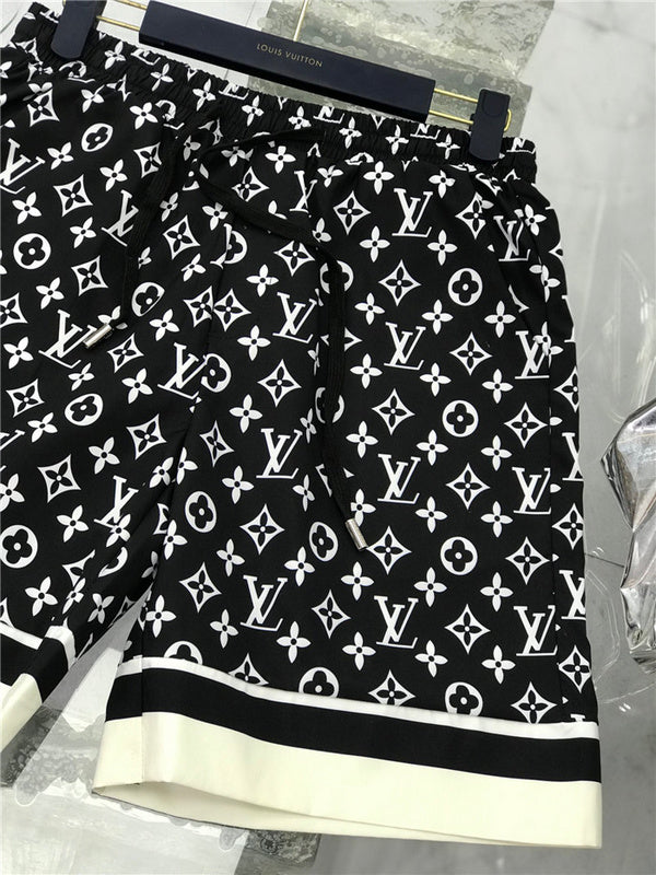 Full styled look of Louis Vuitton cotton t-shirt with label-forward styling